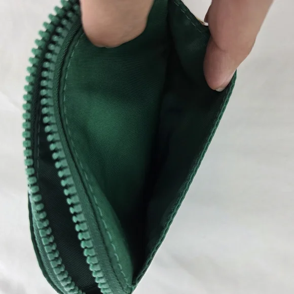 Lululemon Athletica Green Clippable Card Zipper Pouch - Picture 6 of 9
